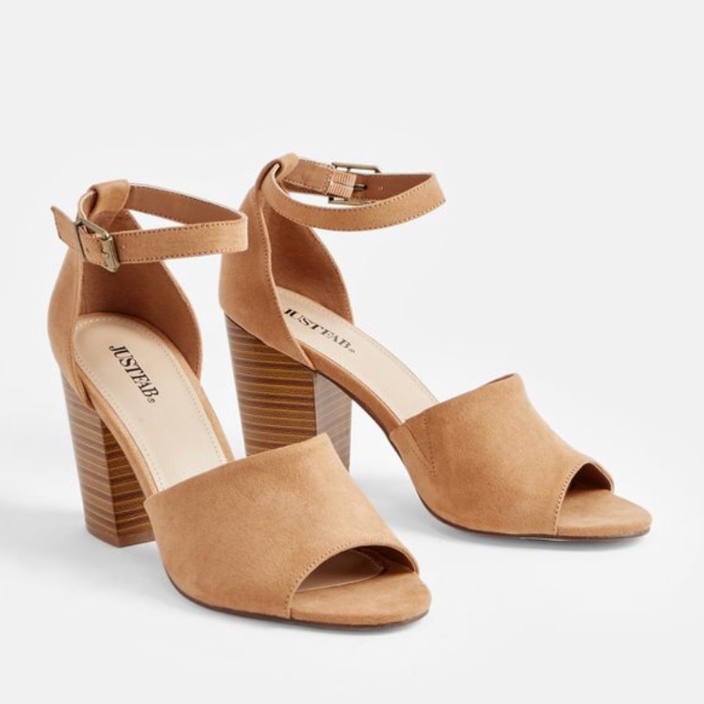 Tan Chunky heel
